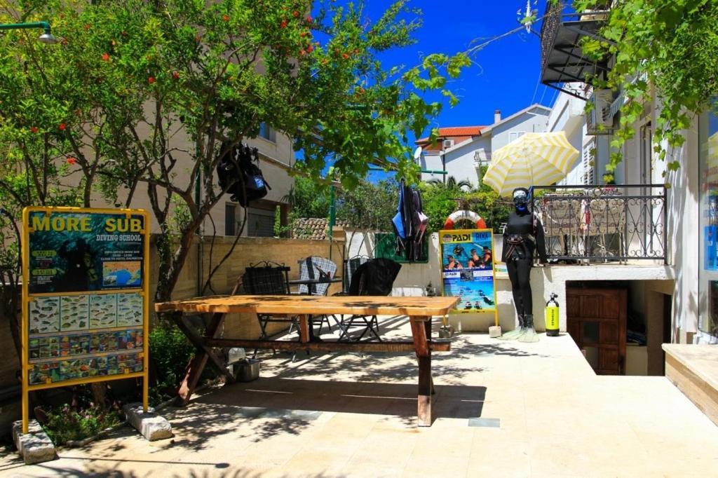 Apartments By The Sea Makarska - 15200 Ngoại thất bức ảnh