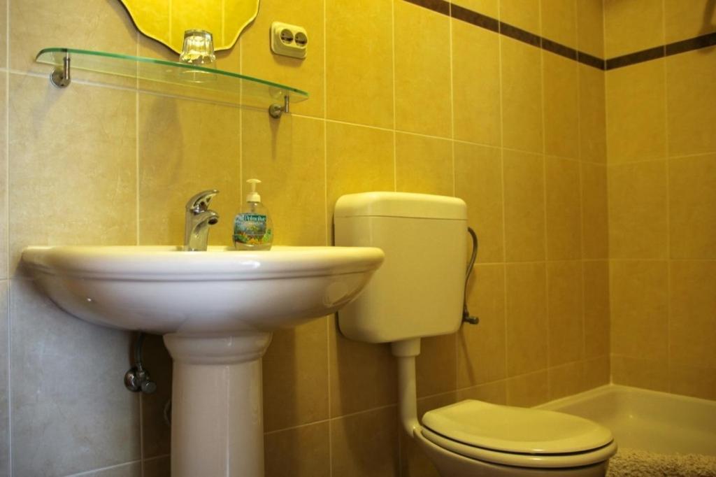 Apartments By The Sea Makarska - 15200 Ngoại thất bức ảnh